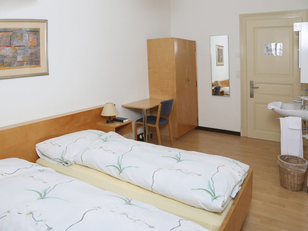 Doppelzimmer Nord mit Lavabo